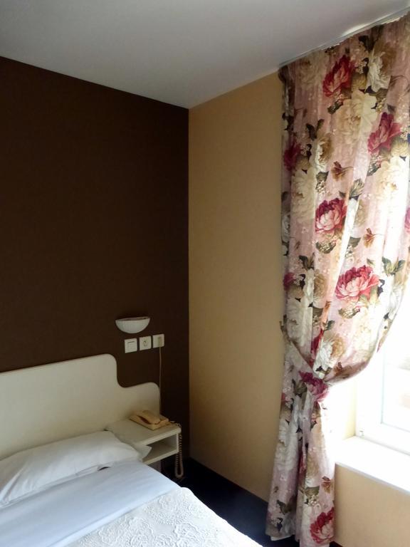 Hotel De France Pontorson Habitación foto